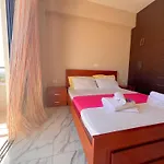 Seaview Apartments Junis