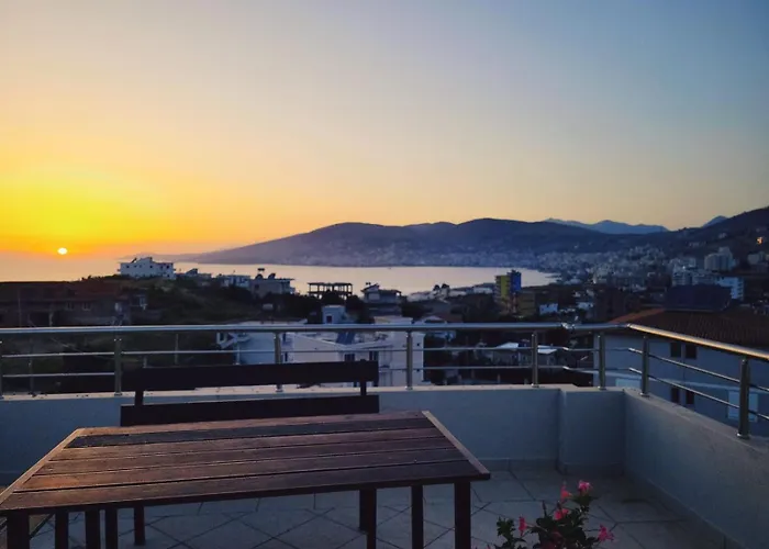 Seaview Apartments Junis